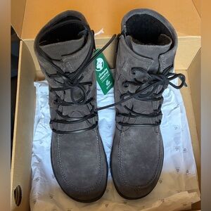 Groundies Women's Charcoal Lace-Up Boots